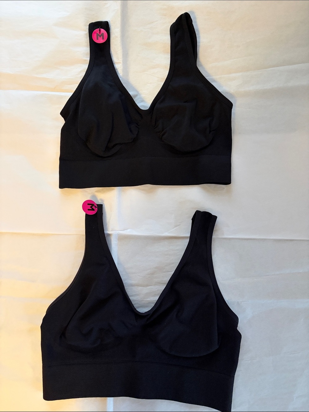 2 Zone Pro Seamless + Wireless Spandex Bras NWT Medium